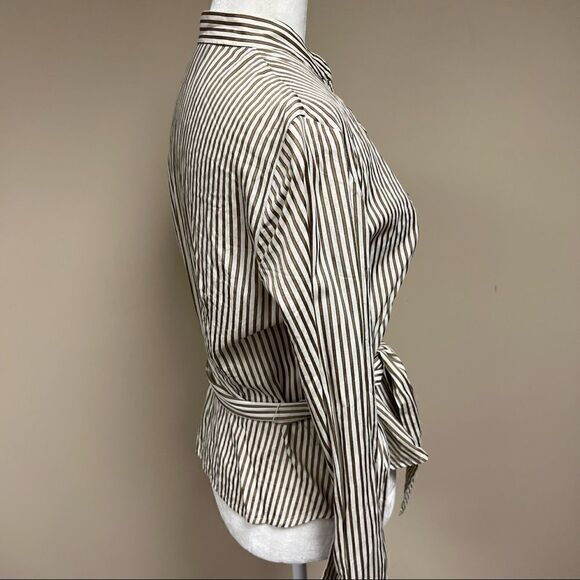 Jones New York pleated front striped button down. S - Picture 4 of 7